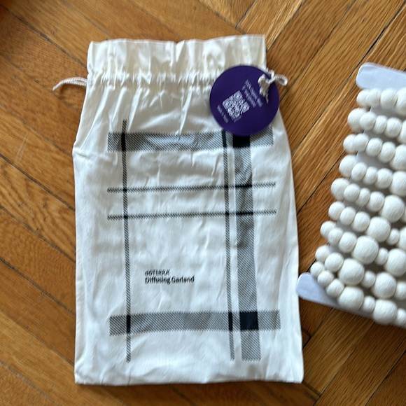 New doTERRA DIFFUSING GARLAND 9’ Organic Wool Made In Nepal Ivory New In Bag - Picture 2 of 8